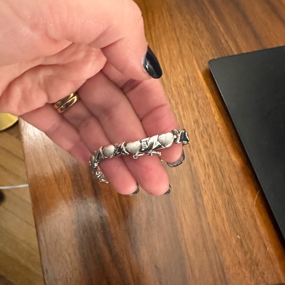 Sterling Silver heart bracelet. 7 inches. Never worn! - Picture 5 of 5